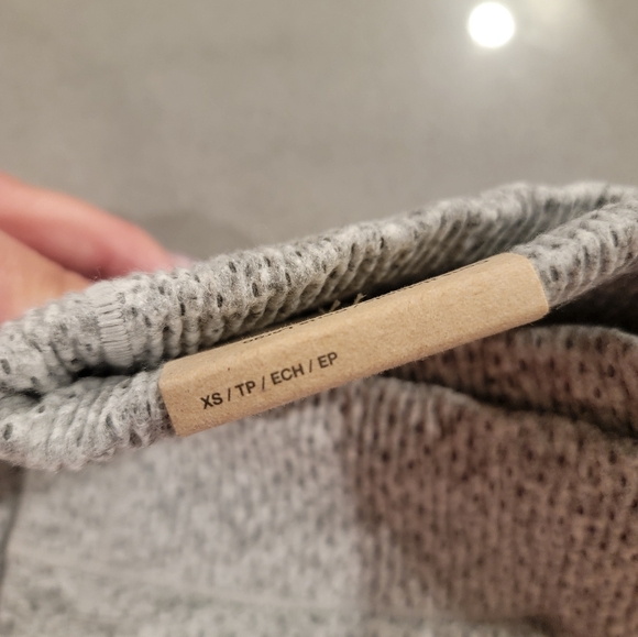 NIKE LOOSE FIT/HIGH RISE THERMA FIR PANTS SIZE XS - Picture 6 of 7